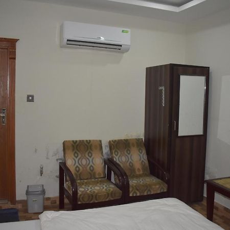 Hotel Kashmir Inn Равалпинди Экстерьер фото
